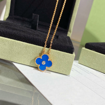 ¡®Aura Jewels¡¯CLOVER 15MM DIAMOND AND BLUE AGATE NECKLACE