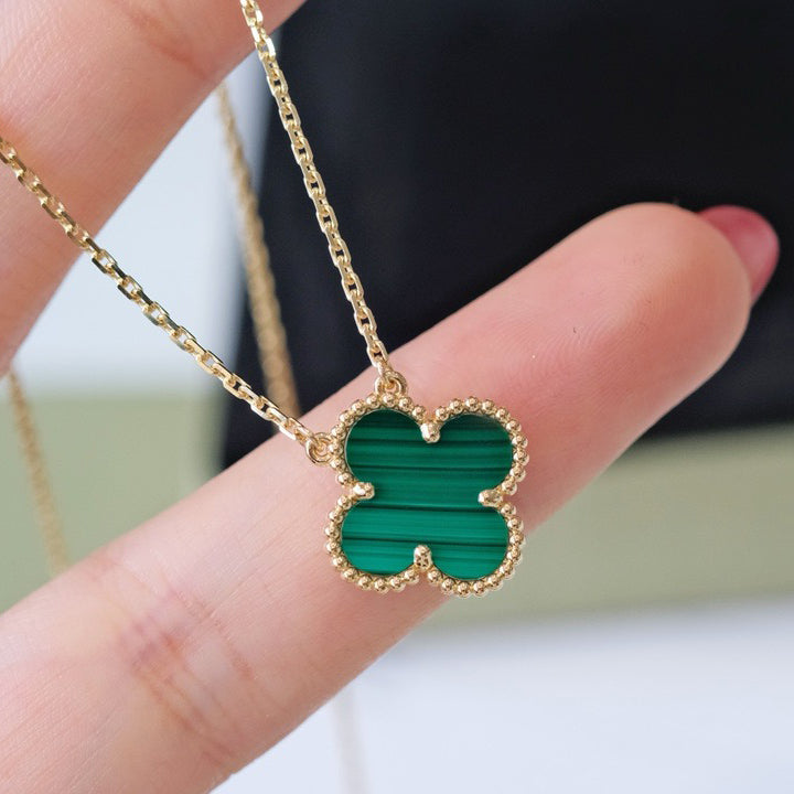 ¡®Aura Jewels¡¯CLOVER 15MM MALACHITE SINGLE FLOWER  NECKLACE
