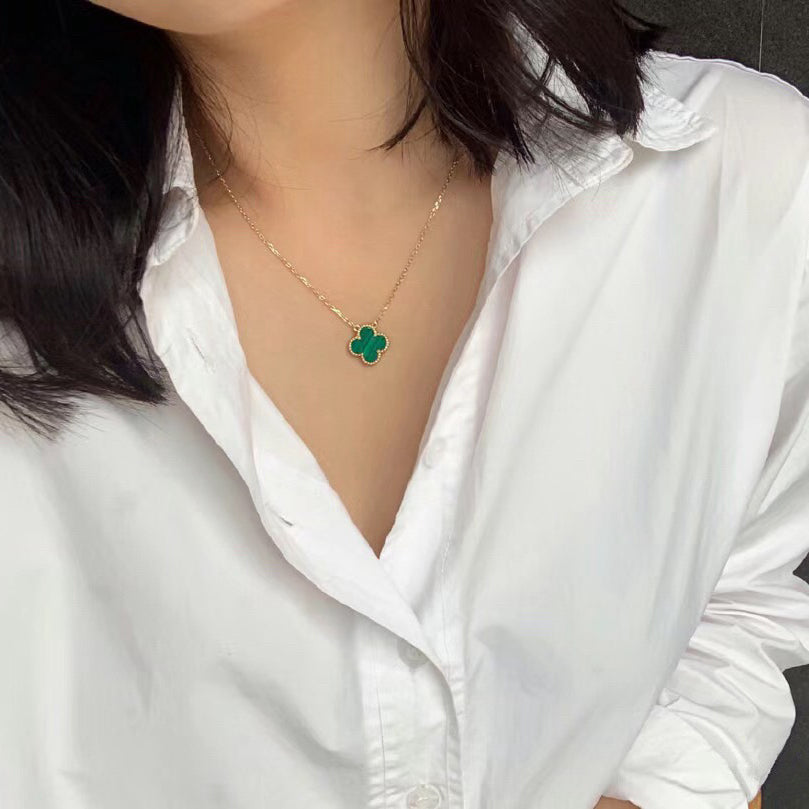 ¡®Aura Jewels¡¯CLOVER 15MM MALACHITE SINGLE FLOWER  NECKLACE