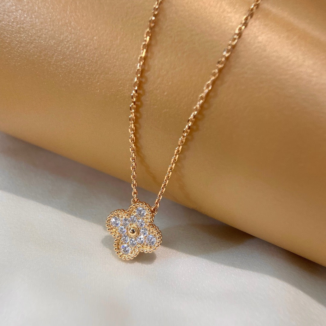 ¡®Aura Jewels¡¯CLOVER 15MM DIAMOND SINGLE FLOWER NECKLACE