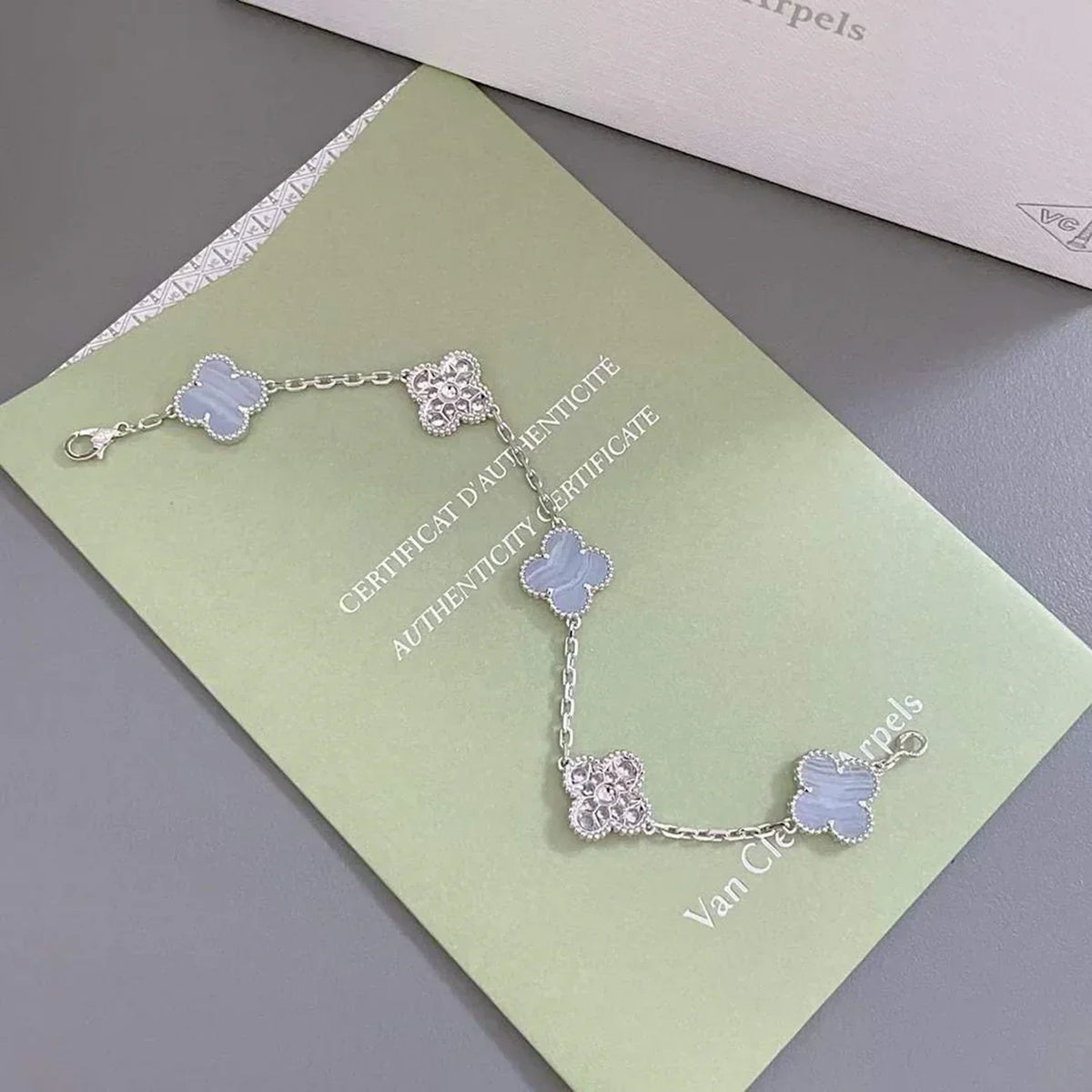 [Aura Jewels]New  CLOVER 5 MOTIF PURPLE CHALCEDONY BRACELET COLLECTION