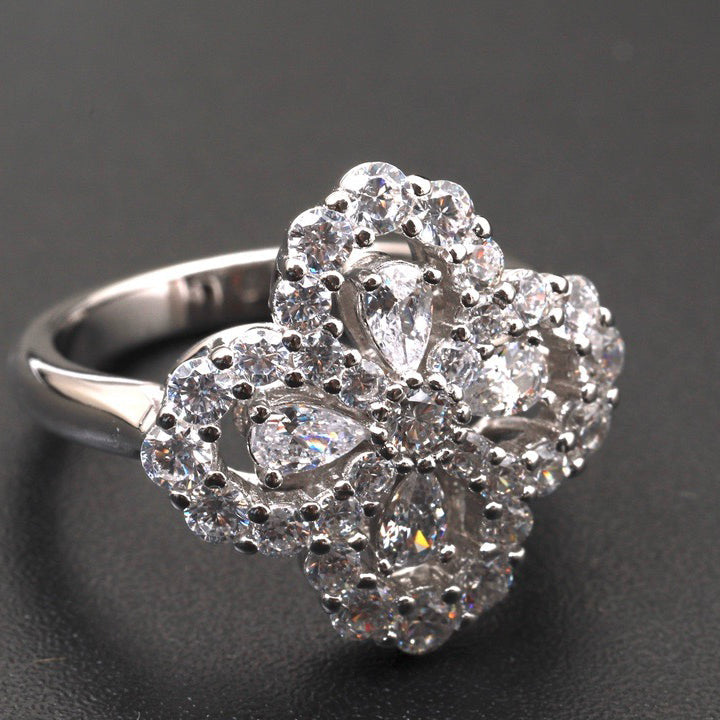 ¡®Aura Jewels¡¯LOOP RING FULL MOTIF DIAMOND 16MM SILVE