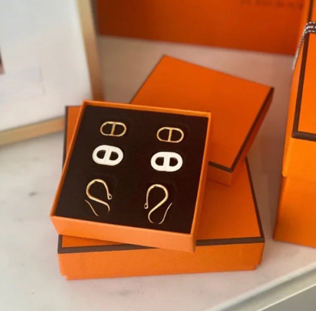 ¡®Aura Jewels¡¯HM O'MAILLON GOLD EARRINGS