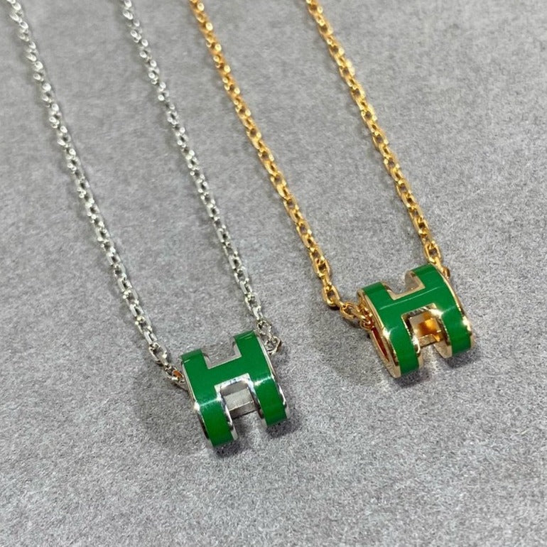 ¡®Aura Jewels¡¯POP H GREEN NECKLACE SILVER AND GOLD