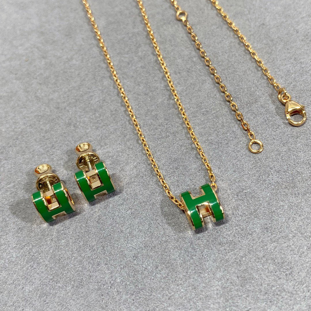 ¡®Aura Jewels¡¯POP H GREEN NECKLACE SILVER AND GOLD