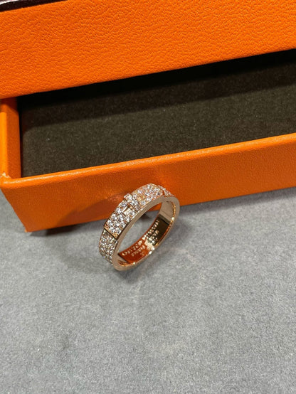 ¡®Aura Jewels¡¯KELLY PINK GOLD DIAMOND RING