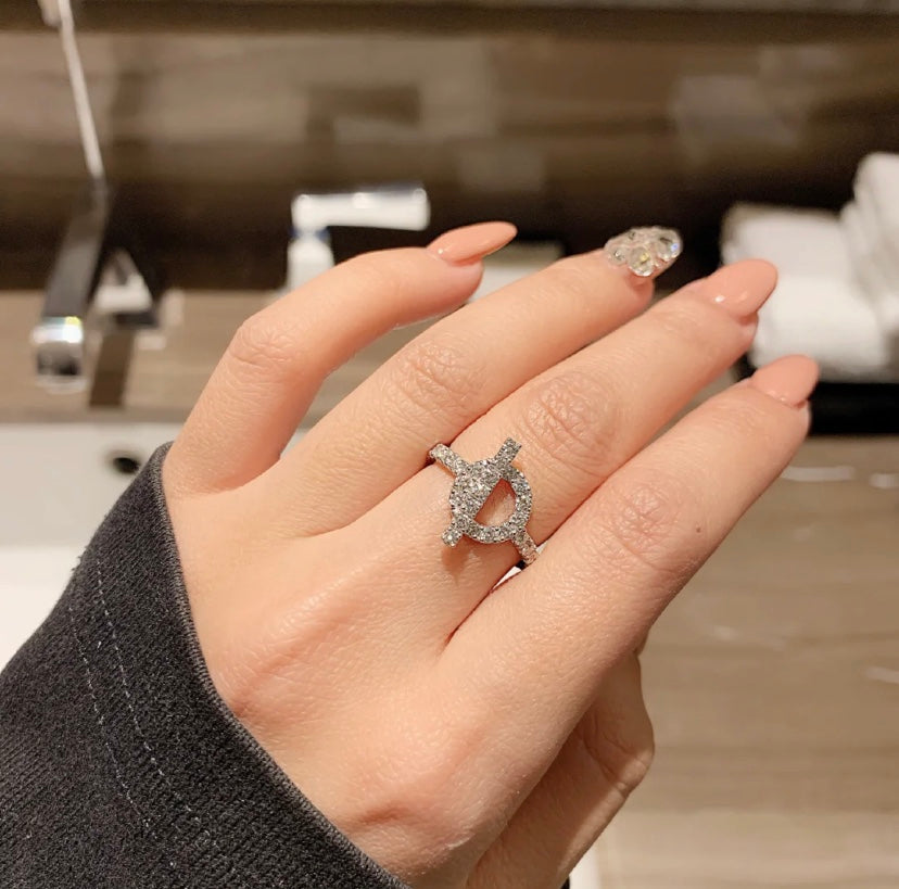 ¡®Aura Jewels¡¯ECHAPPEE RING SILVER DIAMOND