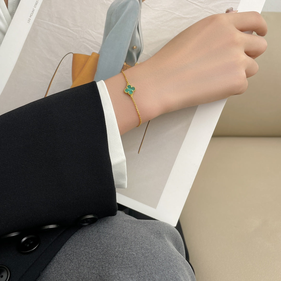 ¡®Aura Jewels¡¯CLOVER BRACELET MALACHITE 1 MOTIF