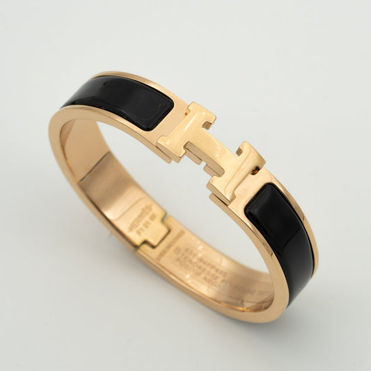 ¡®Aura Jewels¡¯H BLACK BRACELET