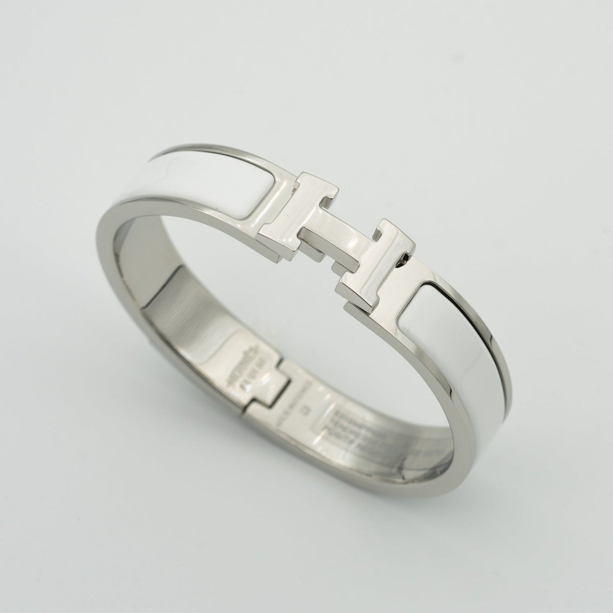 ¡®Aura Jewels¡¯H WHITE BRACELET