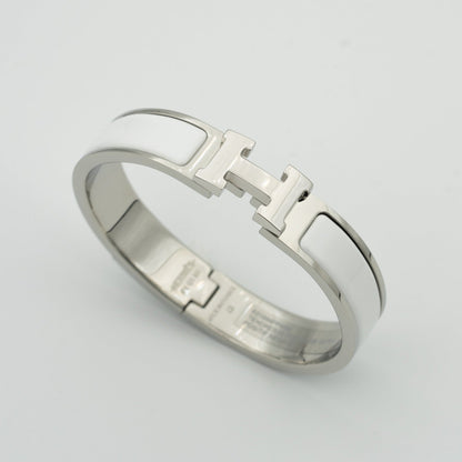 ¡®Aura Jewels¡¯H WHITE BRACELET