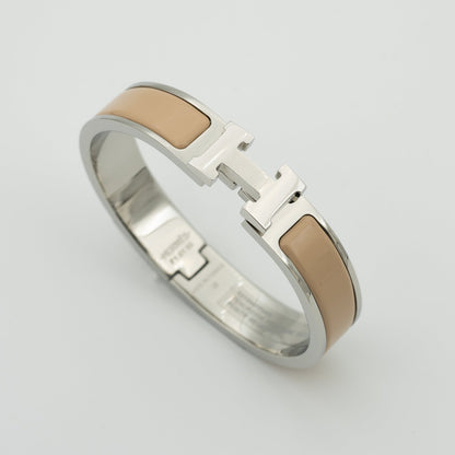 ¡®Aura Jewels¡¯H GREY BRACELET