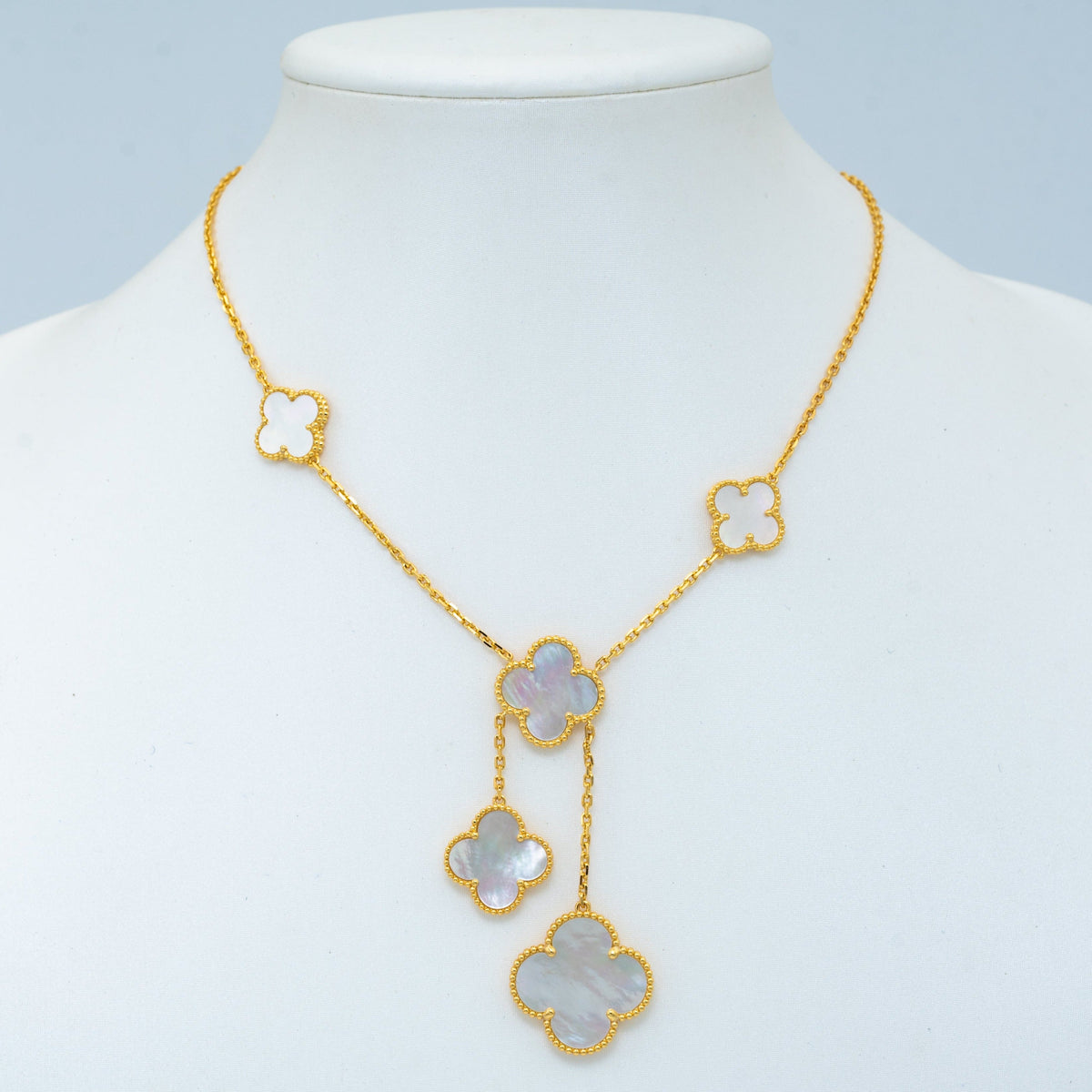 ¡®Aura Jewels¡¯CLOVER MOTHER OF PEARL NECKLACE 6 MOTIF