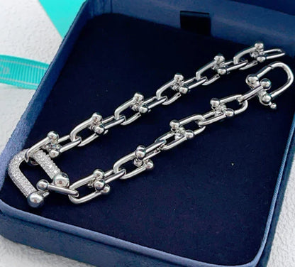 [Aura Jewels] TF HORSESHOE BUCKLE DIAMOND BRACELET
