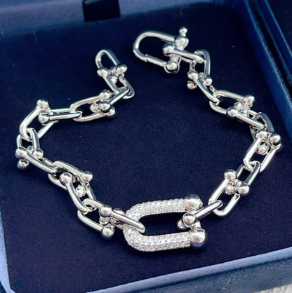 [Aura Jewels] TF HORSESHOE BUCKLE DIAMOND BRACELET