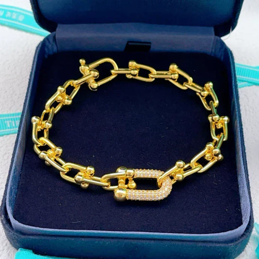 [Aura Jewels] TF HORSESHOE BUCKLE DIAMOND BRACELET