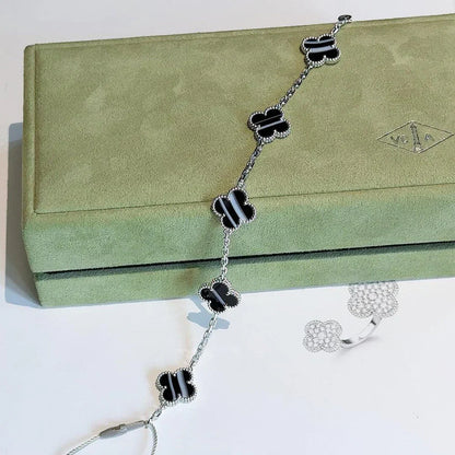[Aura Jewels]New  CLOVER 5 MOTIF PULSAR STONE BRACELET COLLECTION