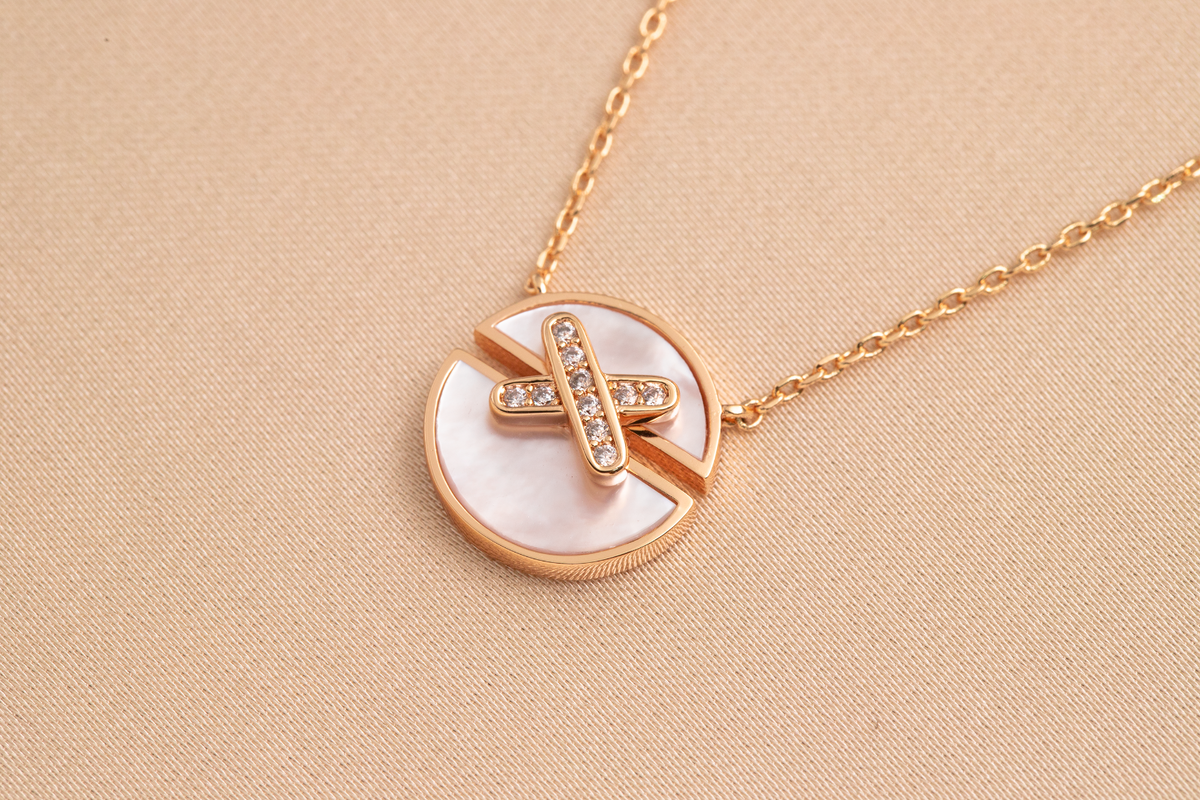 ¡®Aura Jewels¡¯JEUX DE PINK GOLD DIAMOND NECKLACE