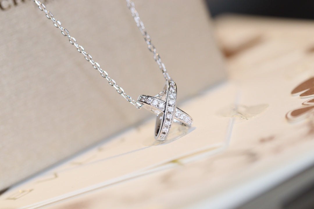 ¡®Aura Jewels¡¯JEUX DE DIAMOND NECKLACE