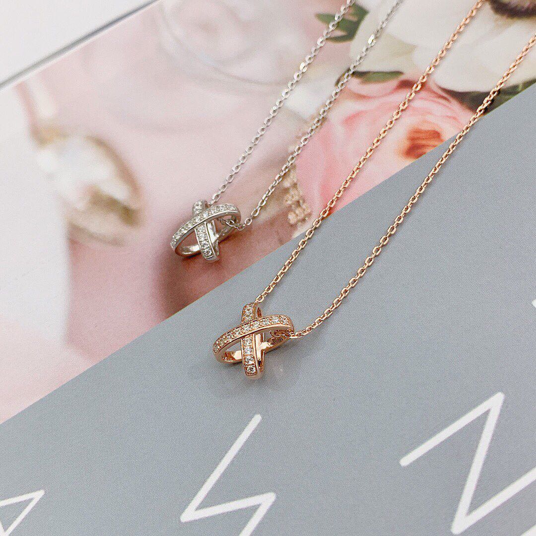 ¡®Aura Jewels¡¯JEUX DE DIAMOND NECKLACE