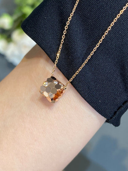 ¡®Aura Jewels¡¯BEE LOVE DIAMOND NECKLACE