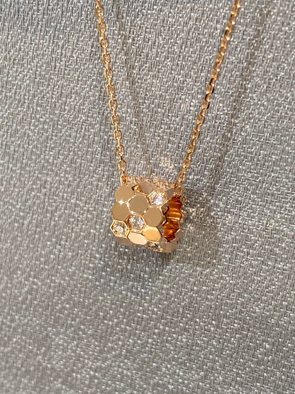 ¡®Aura Jewels¡¯BEE LOVE DIAMOND NECKLACE