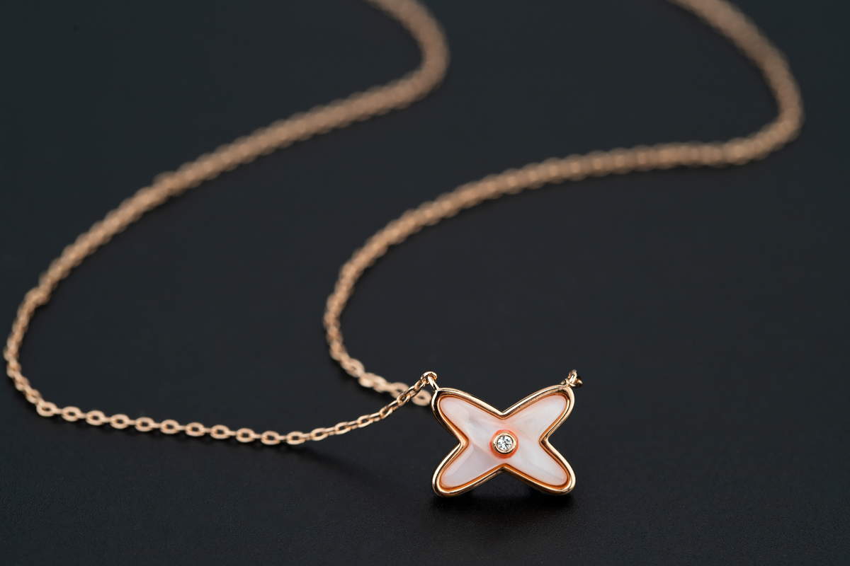¡®Aura Jewels¡¯JEUX DE NECKLACE 1 DIAMOND