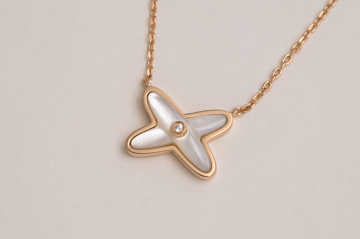 ¡®Aura Jewels¡¯JEUX DE NECKLACE 1 DIAMOND