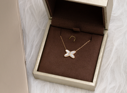 ¡®Aura Jewels¡¯JEUX DE NECKLACE 1 DIAMOND