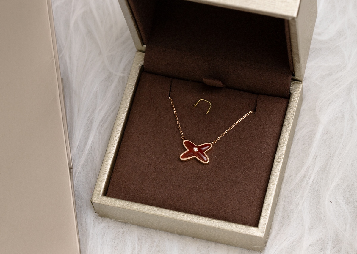 ¡®Aura Jewels¡¯JEUX DE NECKLACE 1 DIAMOND