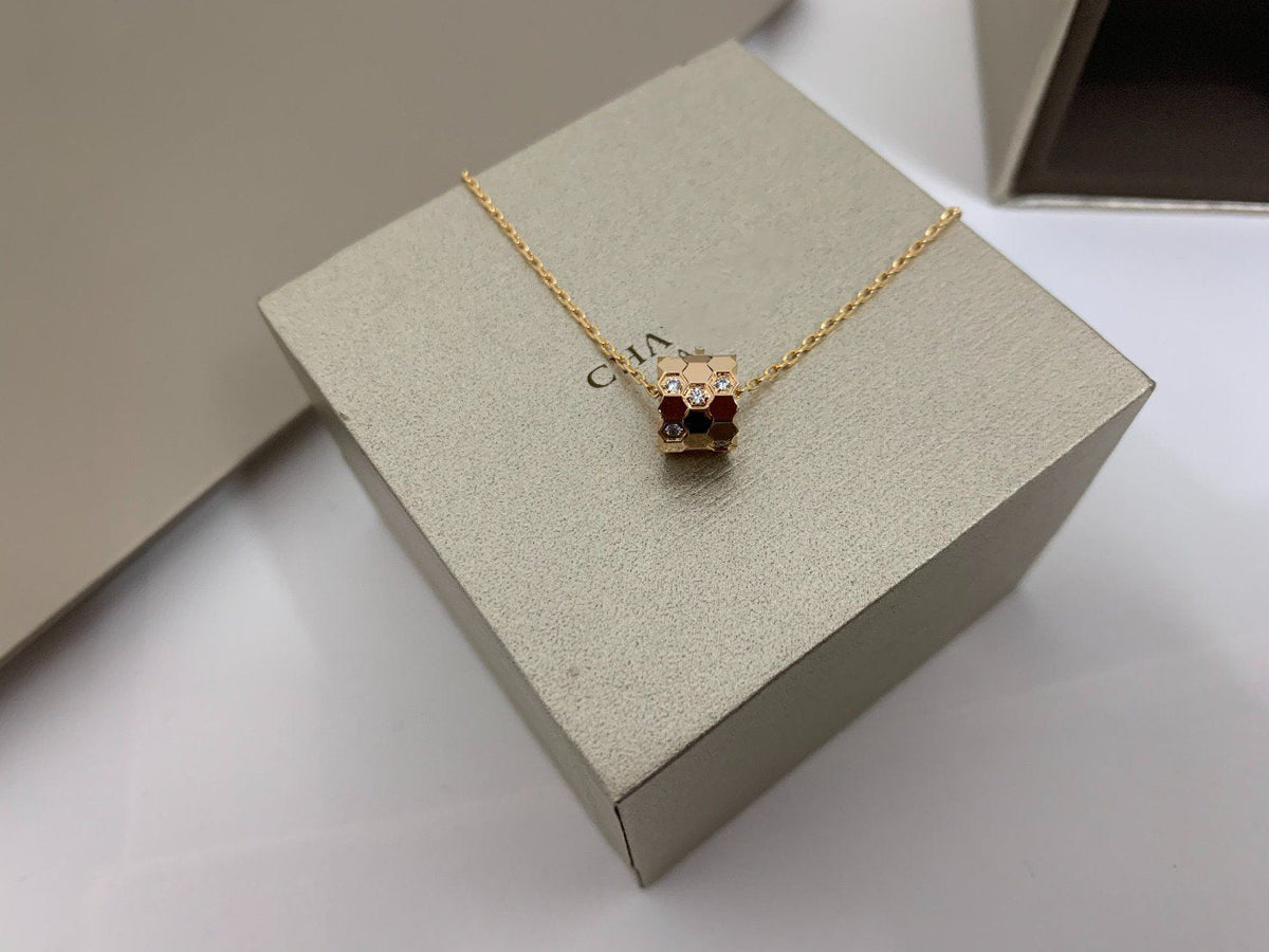 ¡®Aura Jewels¡¯BEE LOVE DIAMOND NECKLACE