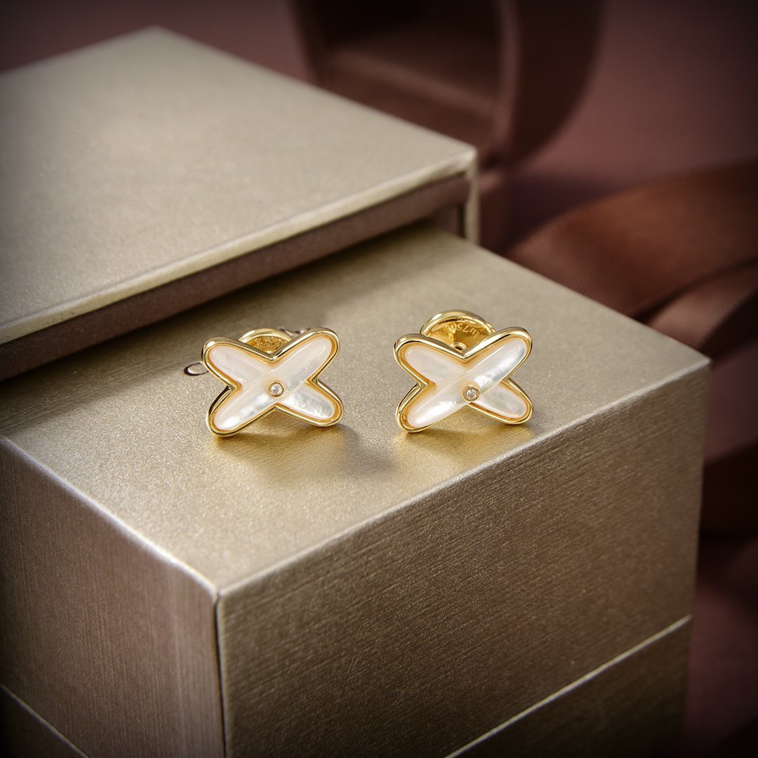 ¡®Aura Jewels¡¯JEUX DE WHITE MOP GOLD DIAMOND EARRINGS