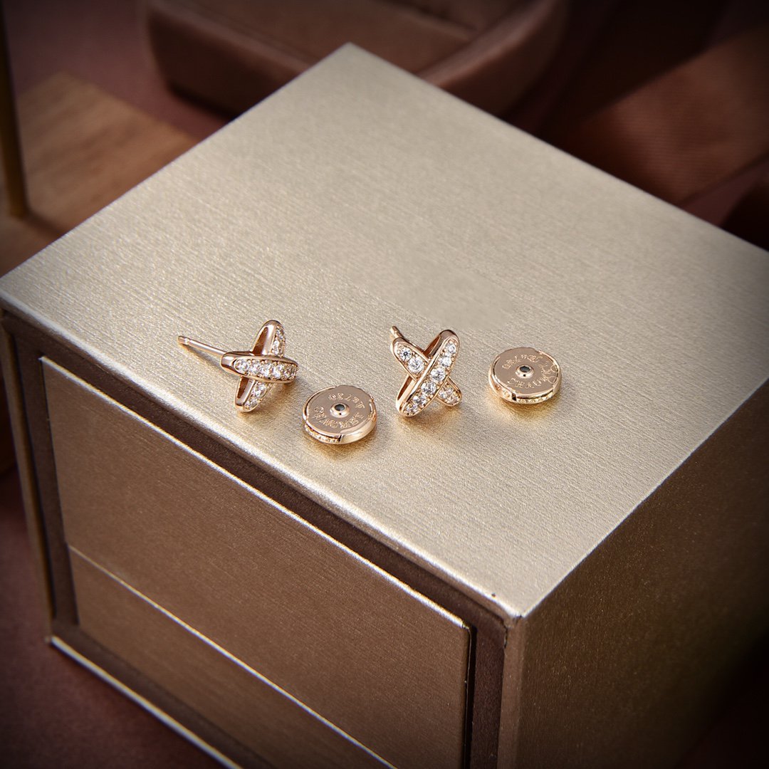 ¡®Aura Jewels¡¯JEUX DE GOLD DIAMOND EARRINGS
