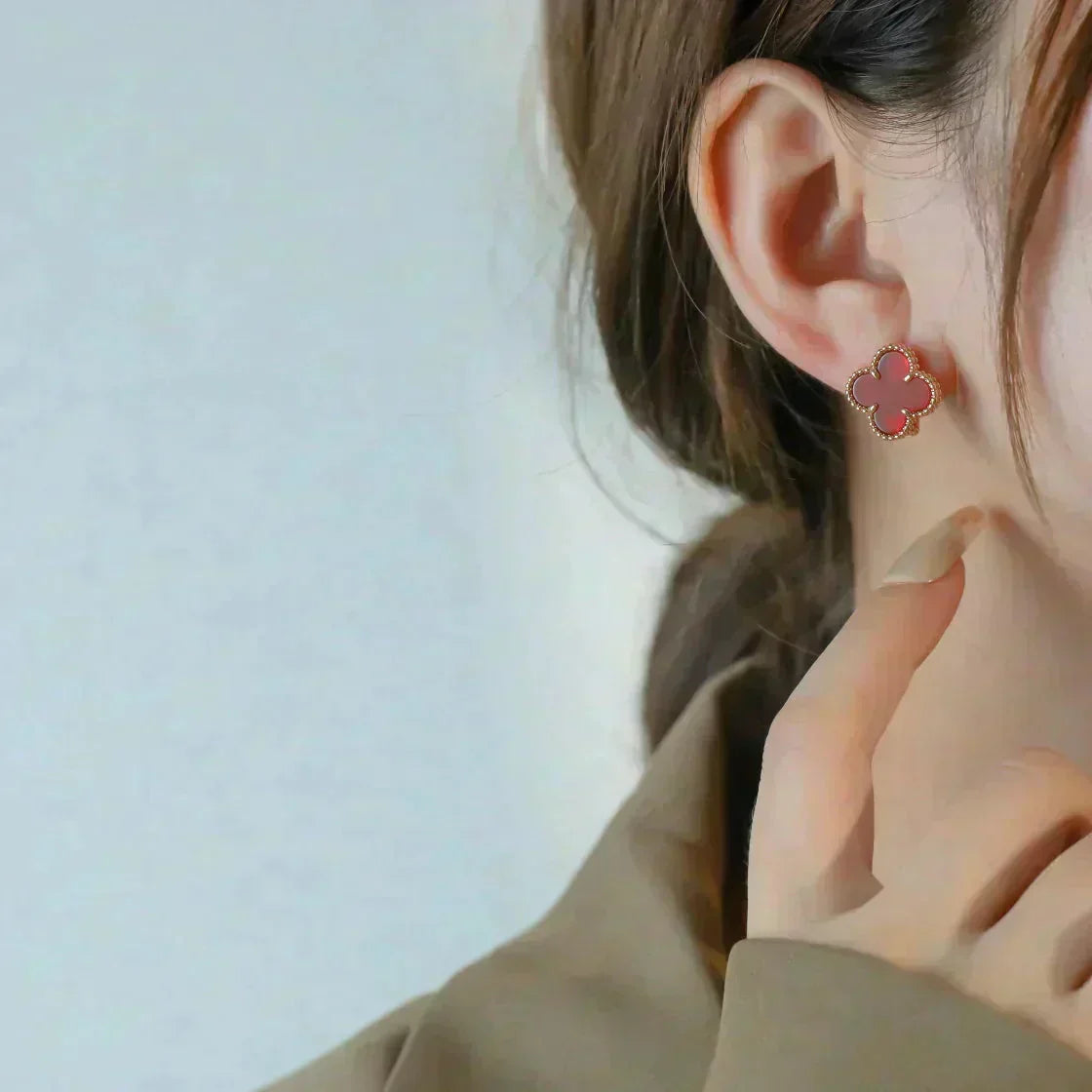 ¡®Aura Jewels¡¯CLOVER MEDIUM 1 MOTIFS CARNELIAN  EARRINGS