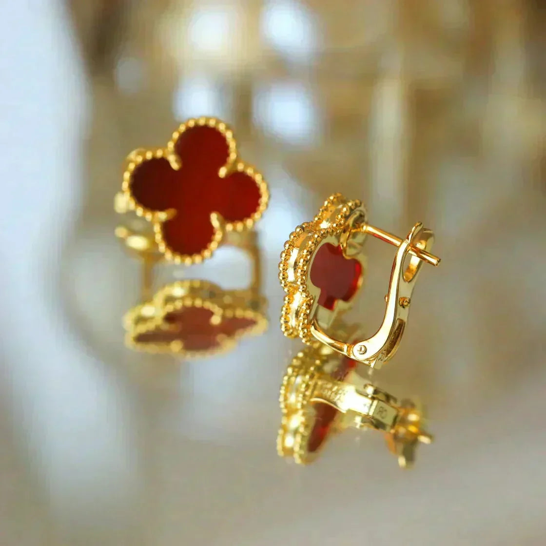 ¡®Aura Jewels¡¯CLOVER MEDIUM 1 MOTIFS CARNELIAN  EARRINGS