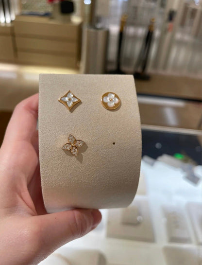 ¡®Aura Jewels¡¯STAR BLOSSOM STUD EARRINGS PINK GOLD DIAMONDS