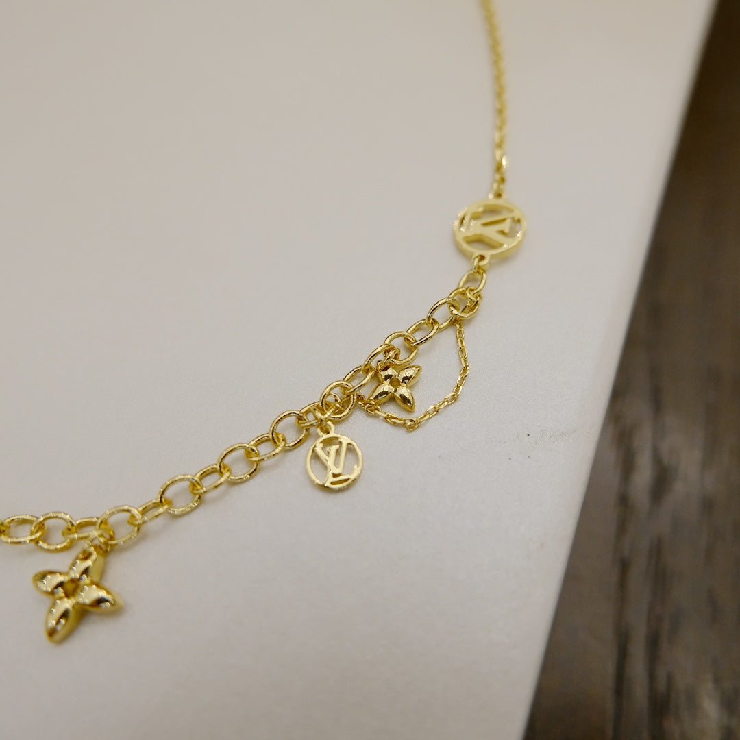 ¡®Aura Jewels¡¯BLOOMING SUPPLE NECKLACE BRASS