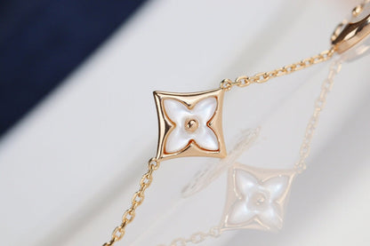 ¡®Aura Jewels¡¯LEAF CLOVER BRACELET