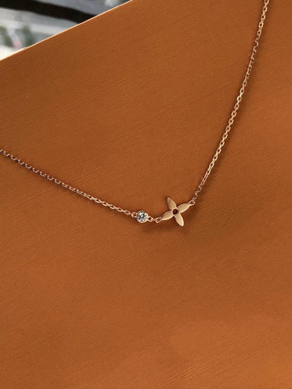 ¡®Aura Jewels¡¯BLOSSOM PENDANT PINK GOLD AND DIAMOND