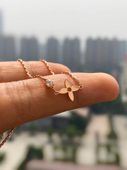 ¡®Aura Jewels¡¯BLOSSOM PENDANT PINK GOLD AND DIAMOND