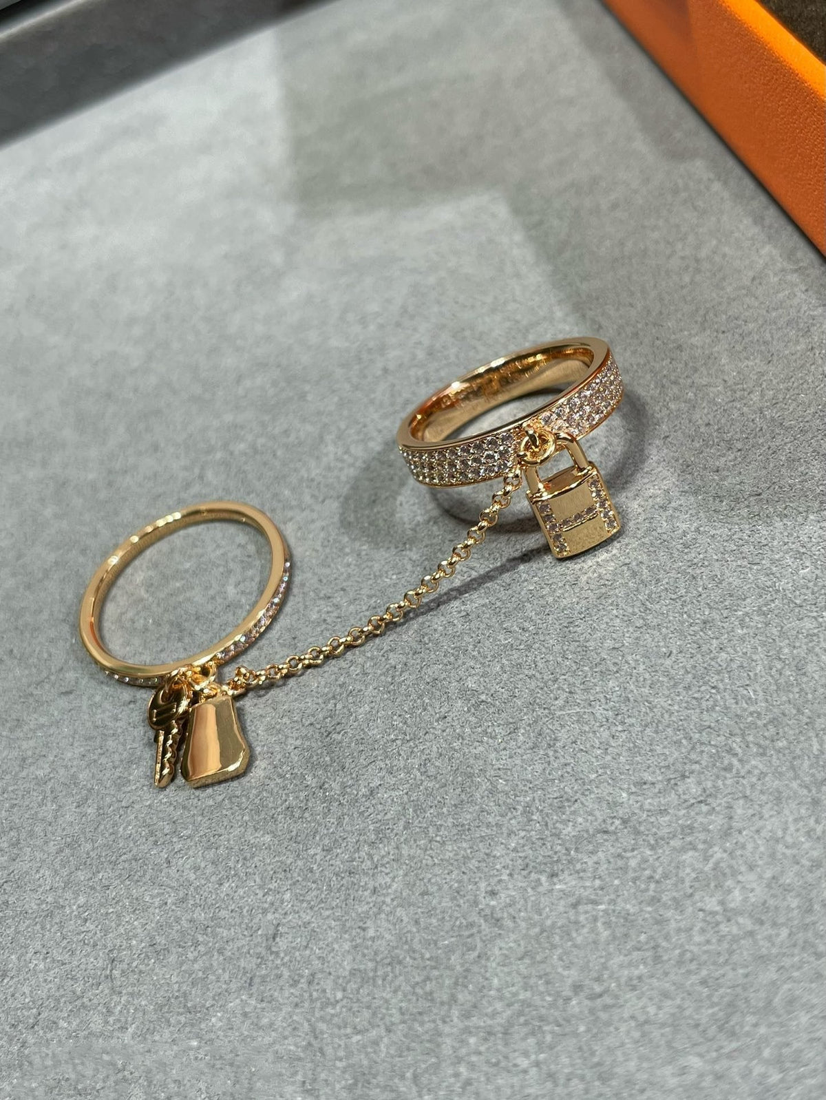 ¡®Aura Jewels¡¯HM KELLY CLOCHETTE DOUBLE RING IN  WITH DIAMONDS