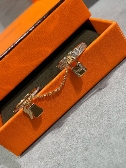 ¡®Aura Jewels¡¯HM KELLY CLOCHETTE DOUBLE RING IN  WITH DIAMONDS