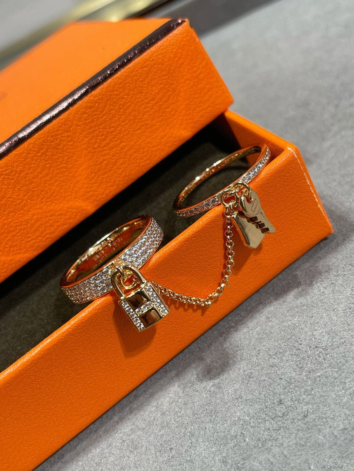 ¡®Aura Jewels¡¯HM KELLY CLOCHETTE DOUBLE RING IN  WITH DIAMONDS
