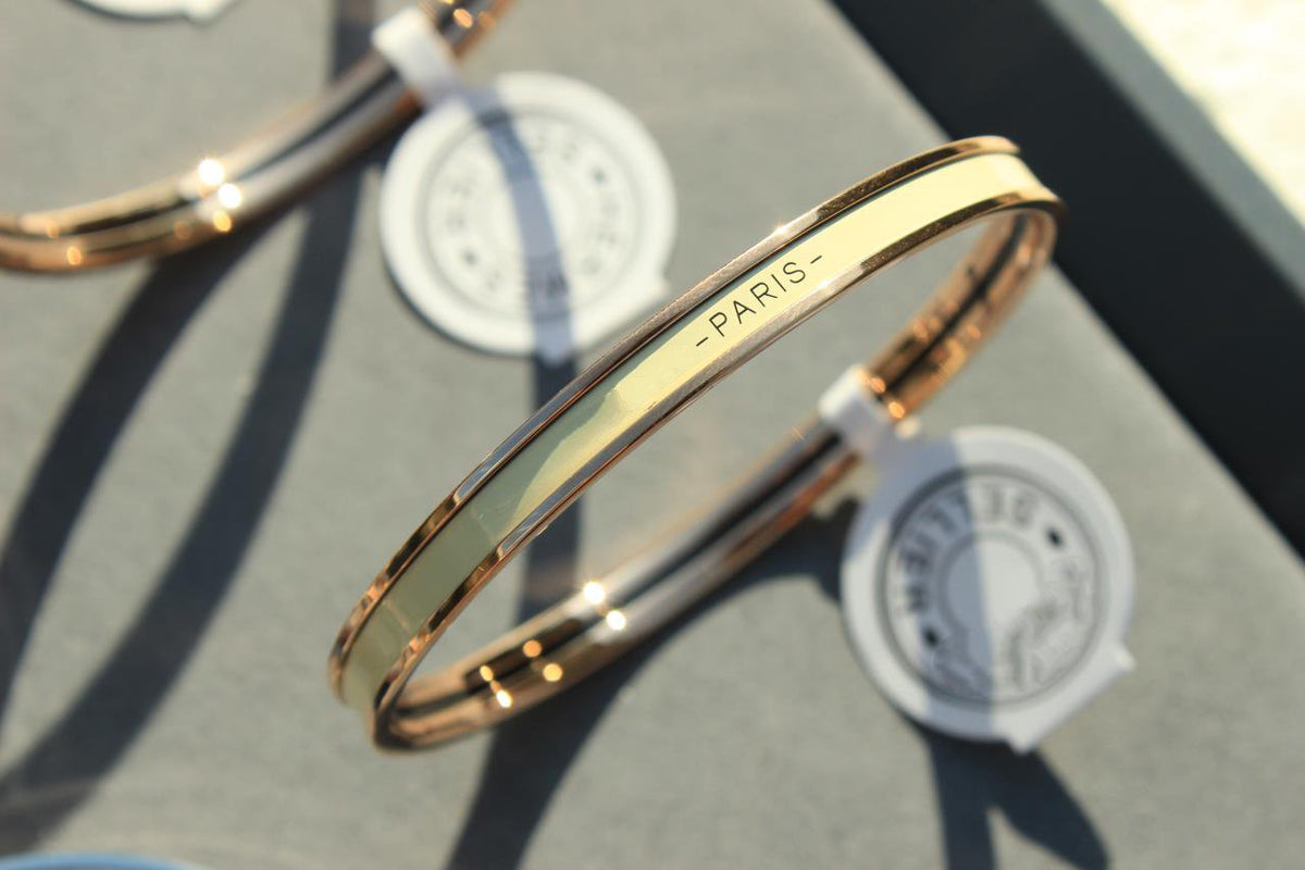 ¡®Aura Jewels¡¯HM UNI BANGLE BAG