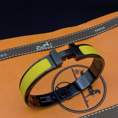 ¡®Aura Jewels¡¯CLIC HM SO BLACK YELLOW BRACELET