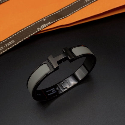 ¡®Aura Jewels¡¯CLIC HM SO BLACK GREY BRACELET