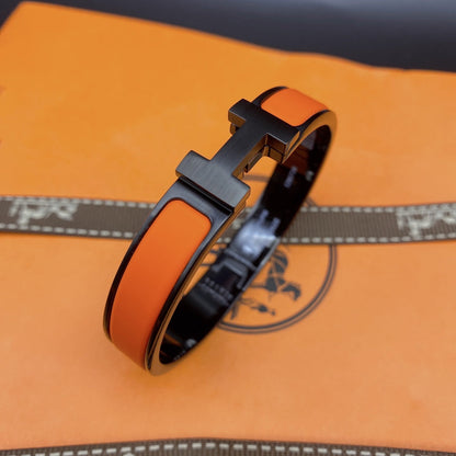 ¡®Aura Jewels¡¯CLIC HM SO BLACK OREGAN BRACELET