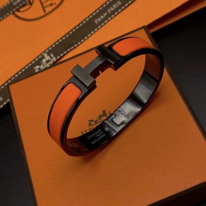 ¡®Aura Jewels¡¯CLIC HM SO BLACK OREGAN BRACELET