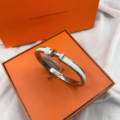 ¡®Aura Jewels¡¯CLASSIC HM CLIC WHITE 8MM ENAMEL BRACELET
