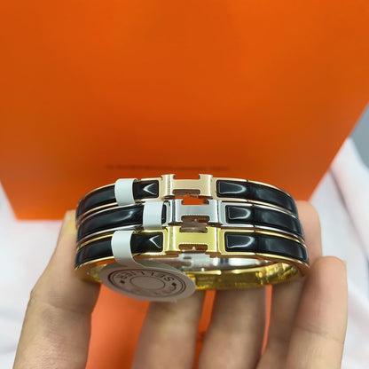 ¡®Aura Jewels¡¯CLASSIC HM CLIC BLACK 8MM ENAMEL BRACELET